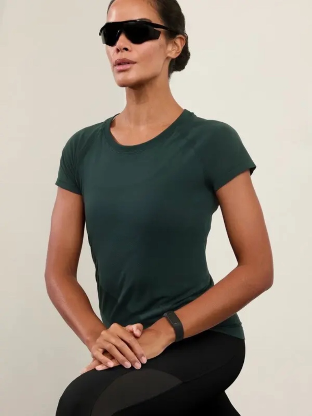 NWOT [Athleta] Short Sleeve Deep Green Seamless Stretchy Momentum Tee | Small